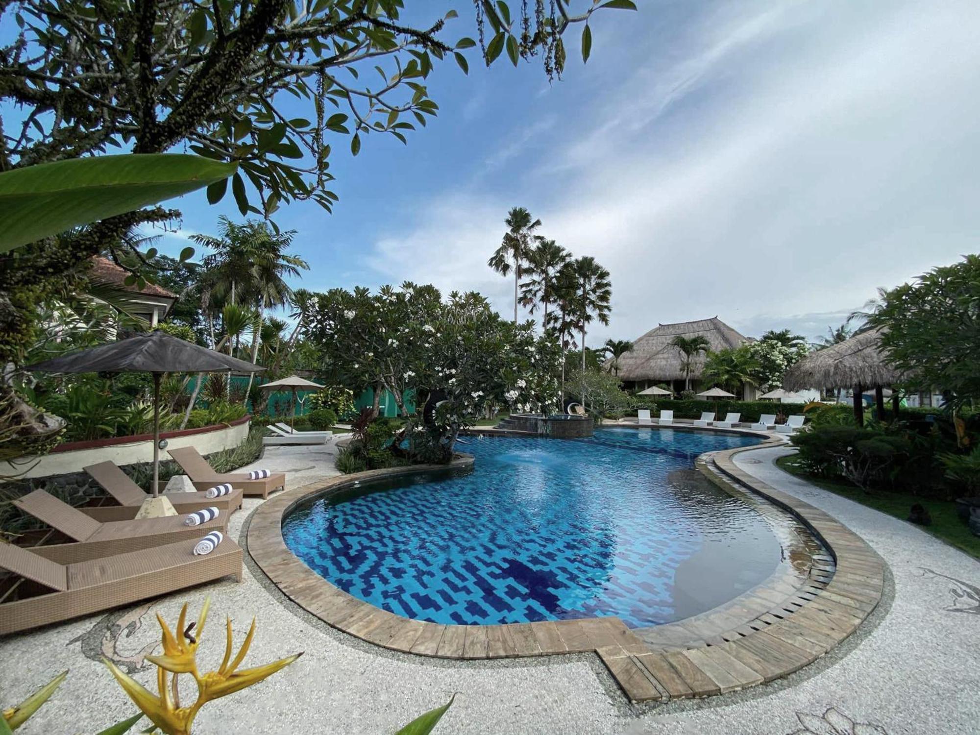 Medewi Bay Retreat Hotel Pulukan Exterior photo