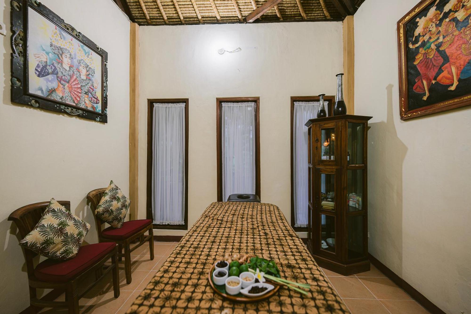 Medewi Bay Retreat Hotel Pulukan Exterior photo