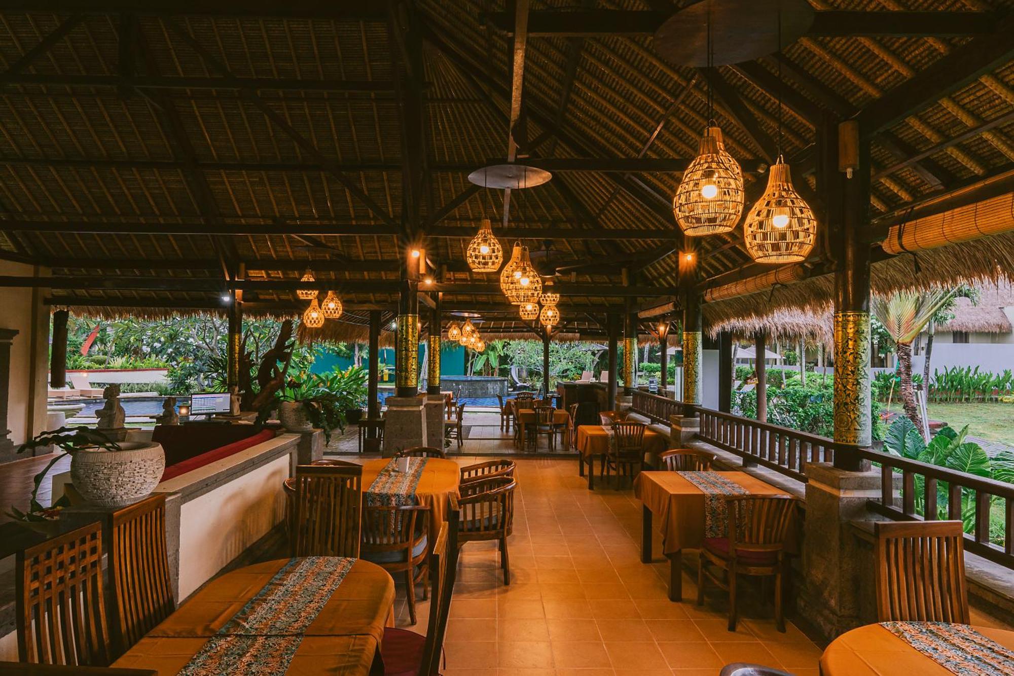 Medewi Bay Retreat Hotel Pulukan Exterior photo