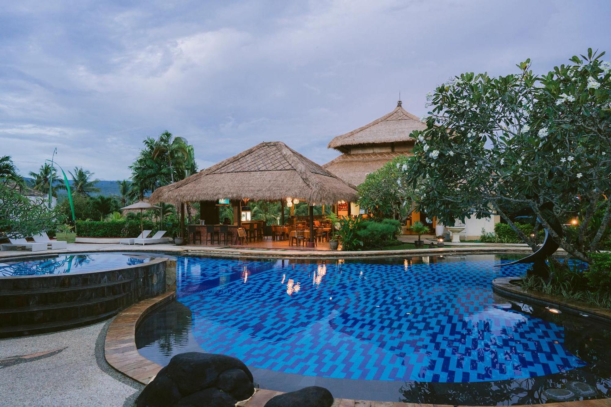 Medewi Bay Retreat Hotel Pulukan Exterior photo