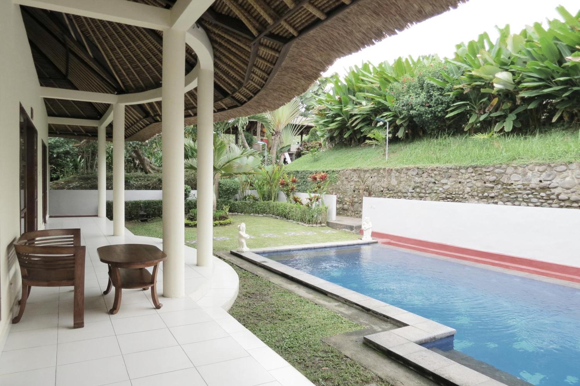 Medewi Bay Retreat Hotel Pulukan Exterior photo